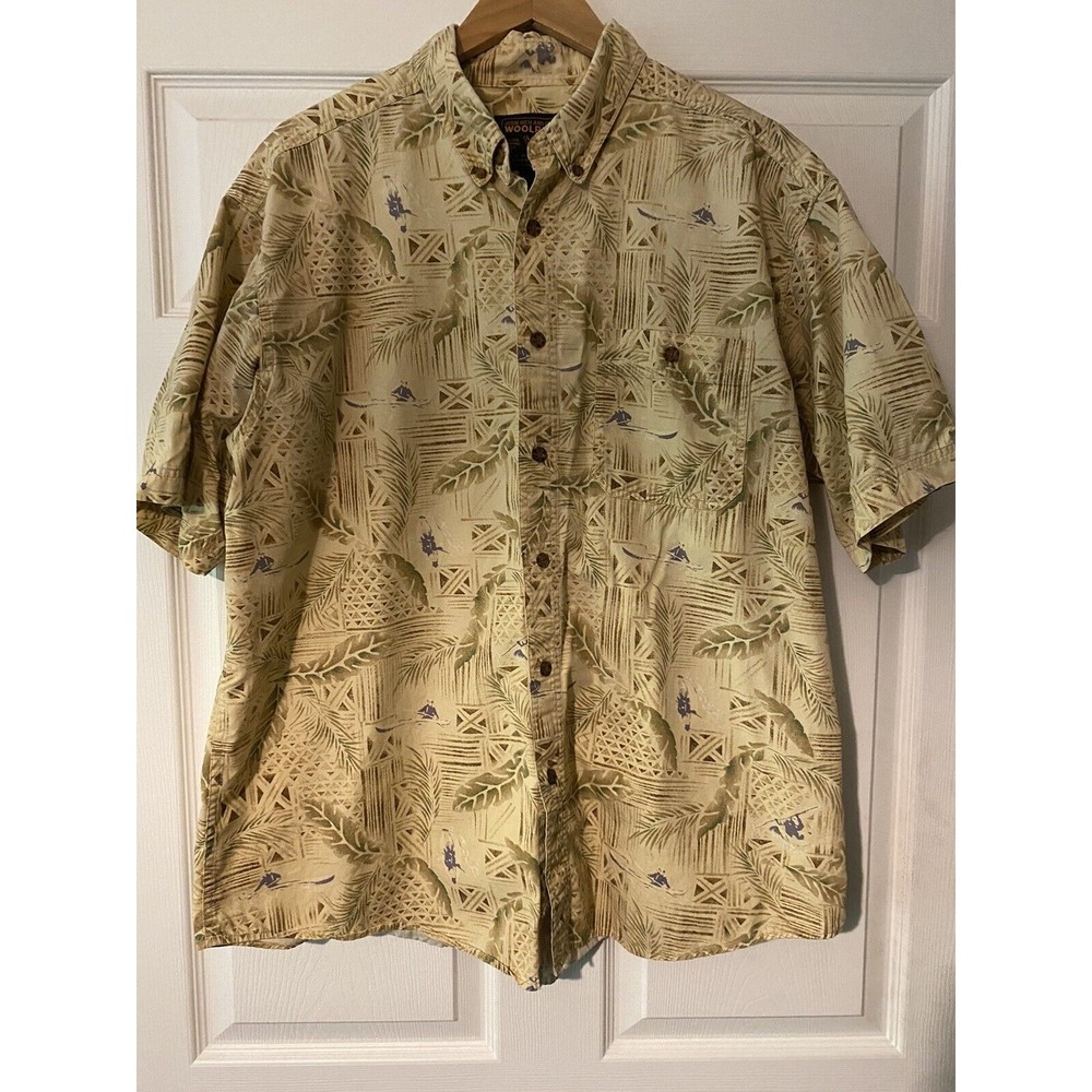Vintage Woolrich button down shirt man paddling a canoe and floral size XL ?